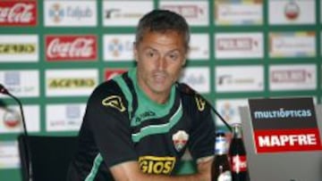 Escribá carga contra la directiva: "Es una torpeza mayúscula"