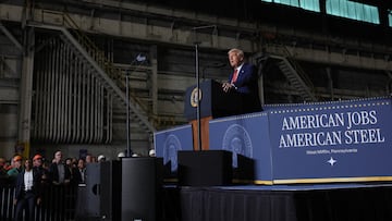 FILE PHOTO: U.S. President Donald Trump delivers remarks at U.S. Steel Corporation–Irvin Works in West Mifflin, Pennsylvania, U.S., May 30, 2025. REUTERS/Leah Millis/File Photo
