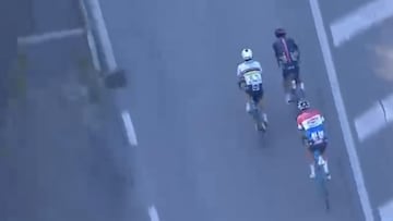 Batalla de Egan Bernal en la Strade Bianche ante van der Poel y Alaphilippe