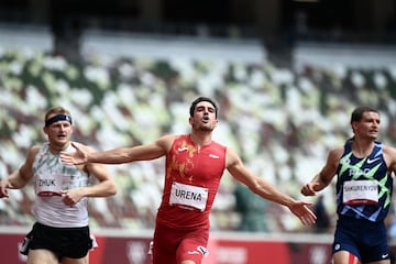 Jorge Ureña durante la primera modalidad del Decatlón masculino. En la prueba de 100 metros llegaba a la meta en primera posición.