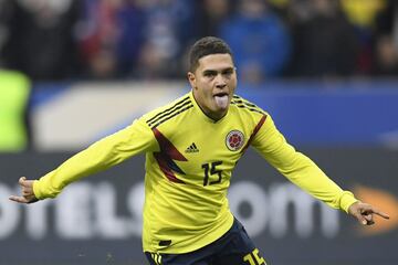 Juan Fernando Quintero llegó este 2018 a River Plate en medio de señalamientos por su estado físico y la conocida amistad que tiene con artistas de reggaeton, entre ellos Maluma. Sin embargo, el volante cambió las críticas por elogios gracias a su trabajo y buenas actuaciones dentro del campo que lo tienen cerca de jugar su segundo Mundial de mayores.