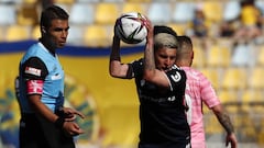 "Aránguiz no se va a achicar; no creo que se vaya a ir de la U"