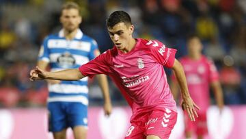 Pedri, en el partido de Las Palmas ante el Deportivo.