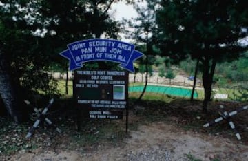 Con un único hoyo de par 3, este campo está situado en Panmunjom, una zona desmilitarizada en la frontera entre Corea del Sur y Corea del Norte. La existencia de minas antipersona hizo que la revista Sport Illustrated lo catalogase como el hoyo más peligroso del mundo.