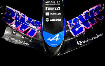 Presentaci車n del coche de F車rmula Uno BWT Alpine Racing A524 durante la presentaci車n de la temporada 2024 del equipo Alpine, en Enstone, en el centro de Inglaterra.