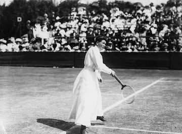 Tenista inglesa, fue la primera mujer en la participación de los Juegos Olímpicos y pionera en llevarse la victoria olímpica.  