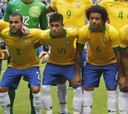 Marcelo, Neymar y Alves, en una lista de Brasil sin 'nueves'