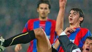 <b>SUSTITUTO.</B> Los problemas del Udinese para encontrar un sustituto para Iaquinta están complicando la operación.