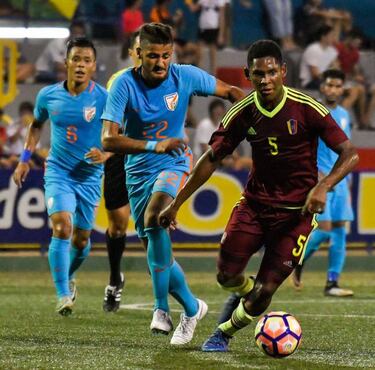 Venezuela se chocó con
la seriedad defensiva de India