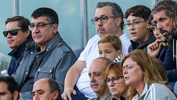 Sergio González en la grada del Nuevo Mirandilla este fin de semana en el encuentro que enfrentaba al Cádiz frente al Córdoba.