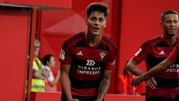 Carlos Martín celebra su segundo tanto ante el Alcorcón.