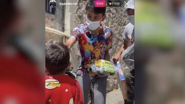 Egan Bernal entrega 800 regalos a niños de Zipaquirá