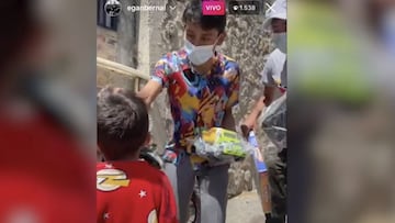 Egan Bernal entrega 800 regalos a niños de Zipaquirá