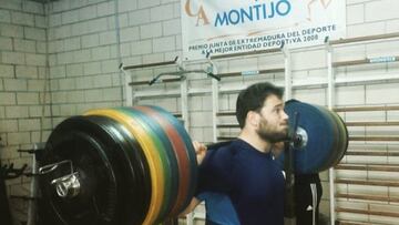 Javier Cienfuegos, con los 300 kilos. 