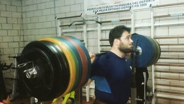 Javier Cienfuegos, con los 300 kilos.