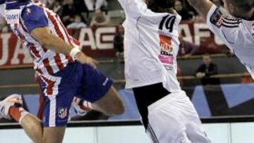 Un magistral Nagy aleja al Atlético de la primera plaza