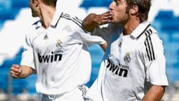 <b>ESTRENO. </b>Palanca consiguió el 1-0 en el que es su primer gol como madridista.