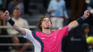 Rublev vuelve a ser el ‘ogro’ de Auger-Aliassime