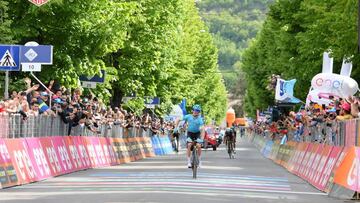 Pello Bilbao celebra su triunfo en la 7&ordf; etapa del Giro.