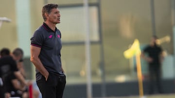 M&iacute;chel durante el partido frente al Stade Rennais