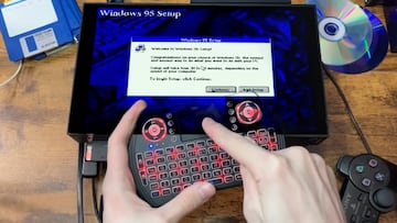 Instala Windows 95 en una PlayStation 2 para jugar a ‘Doom’ y tras 14 horas el resultado defraudó a todos