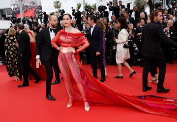 Araya A. Hargate durante la alfombra roja del Festival de Cannes 2023.