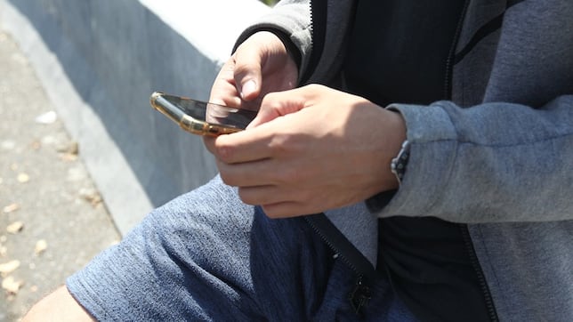 Alerta de la OCU: nueva estafa haciéndose pasar por el banco, no caigas en la trampa 14 Merca2.es Mantente informado y actúa con precaución