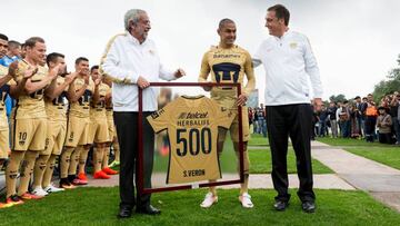 Darío Verón es reconocido por 500 juegos con Pumas