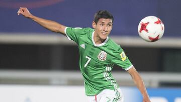 El futbolista de 21 años de edad ha dejado buenas sensaciones en el entrenador Gerardo Martino, quien lo tiene en cuenta previo al certamen de Concacaf