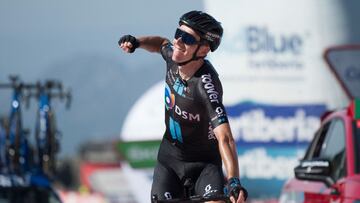 Resumen y resultado de la 14? etapa de la Vuelta a Espa?a: Bardet se desquita