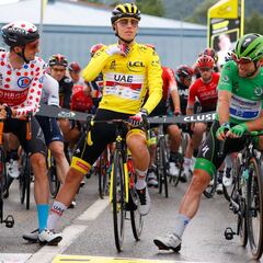 Victoria de Ben O'Connor en solitario en los Alpes bajo la lluvia