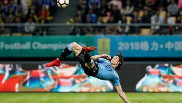 Football Soccer - Uruguay v Czech Republic - China Cup Semi-Finals - Guangxi Sports Center, Nanning, China - March 23, 2018. Edinson Cavani of Uruguay scores a goal. REUTERS/Stringer ATTENTION EDITORS - THIS IMAGE WAS PROVIDED BY A THIRD PARTY. CHINA OUT