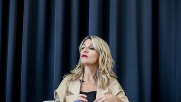 La vicepresidenta segunda, Yolanda D¨ªaz, protagoniza un acto del PCE, en el C¨ªrculo de Bellas Artes, a 28 de abril de 2023, en Madrid (Espa?a). El evento, cuyo lema es ¡®Democratizar la econom¨ªa para avanzar en igualdad¡¯, se celebra en v¨ªsperas de las movilizaciones por el D¨ªa Internacional del Trabajo, el pr¨®ximo lunes 1 de mayo. Durante el acto, se ha debatido sobre los diversos retos a abordar tras los avances conseguidos en esta legislatura en cuanto a recuperaci¨®n y ampliaci¨®n de derechos de la clase trabajadora.
Ricardo Rubio / Europa Press
28/04/2023