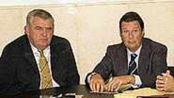 RELEVO. Ángel Gutiérrez (derecha) junto a Miguel Ángel Díaz.