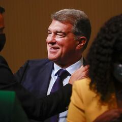 Oficial: Koeman, destituido como entrenador del Barça