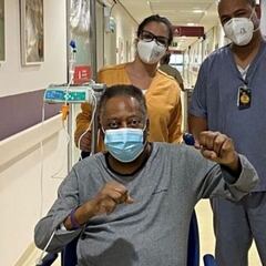 Brazil soccer legend Pelé leaves hospital to undergo chemotherapy