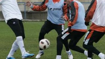 <b>CONFLICTO. </b>Boateng y Casquero en un entrenamiento del Getafe.