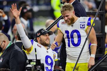 Stafford y Kupp celebran la victoria.