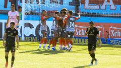 Arsenal vence a Racing y está en zona campeonato