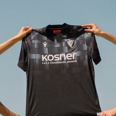 Osasuna presenta su tercera equipación
