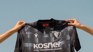 Camiseta correspondiente a la tercera equipación.