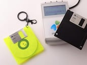 Ni tarjeta de crédito ni de débito: Taiwán ‘resucita’ los clásicos disquetes de 3,5 pulgadas como monederos NFC