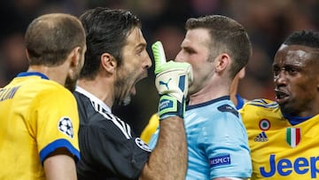 "Si yo hubiera sido Buffon, le habría partido la cara al árbitro"