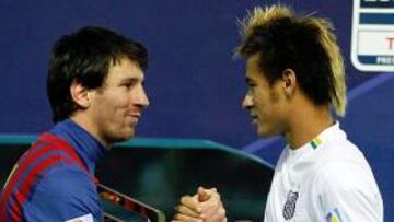 <b>ADMIRACIÓN MUTUA. </b>Messi y Neymar se saludaron después de la final del Mundial de Clubes del pasado domingo en Yokohama.