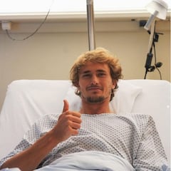 Zverev, operado de su grave lesión en Roland Garros