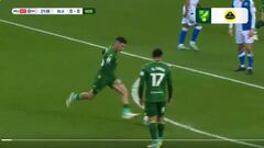 Marcelino se destapa en Inglaterra y anota un golazo de tiro libre: todos salen a buscar al chileno