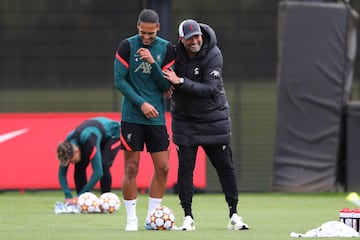 Imágenes del entrenamiento de Liverpool a tres días de jugar ante Real Madrid en la final de la Champions. Los Reds buscan su séptimo título en la Copa de Europa.