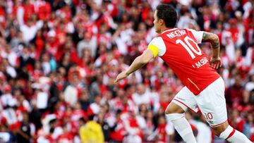 Luis Manuel Seijas se fue de Santa Fe siendo ídolo y con cuatro títulos.