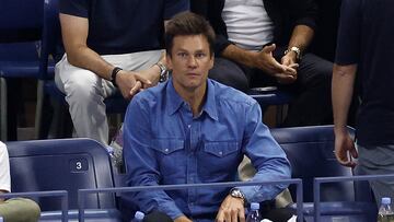 NEW YORK, NEW YORK - SEPTEMBER 08: Former American football quarterback Tom Brady looks on during the Men's Singles Semifinal match between Carlos Alcaraz of Spain and Daniil Medvedev of Russia on Day Twelve of the 2023 US Open at the USTA Billie Jean King National Tennis Center on September 08, 2023 in the Flushing neighborhood of the Queens borough of New York City.   Sarah Stier/Getty Images/AFP (Photo by Sarah Stier / GETTY IMAGES NORTH AMERICA / Getty Images via AFP)