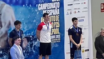 Podio de los 200 estilos en los Campeonatos de España de invierno.